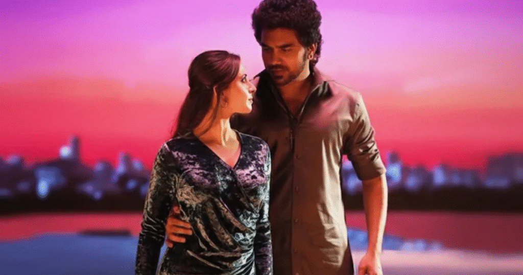 Kiss Movie Review में कविन और प्रीति असरानी का रोमांटिक दृश्य